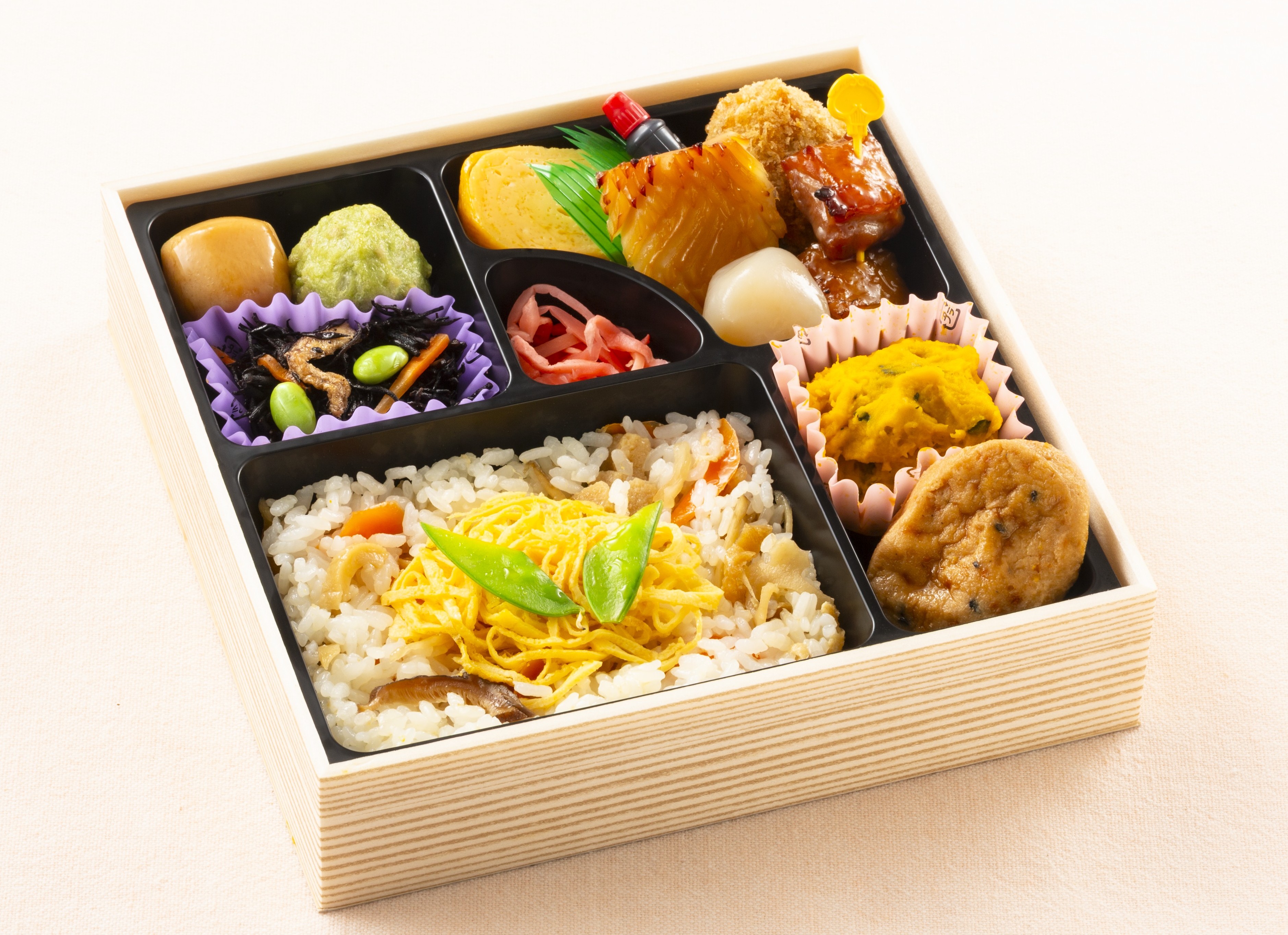 五目ちらし幕の内弁当